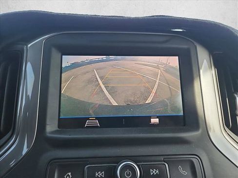 Used 2021 Chevrolet Silverado 1500 Custom image 13