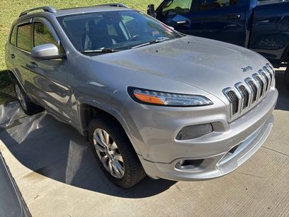 Used 2017 Jeep Cherokee Overland w/ Technology Group