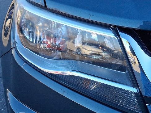 Used 2019 Chevrolet Colorado LT w/ LT Convenience Package image 9