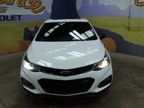 Used 2018 Chevrolet Cruze LT image 3