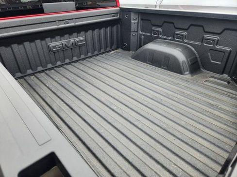 New 2026 GMC Sierra 1500 SLT image 6