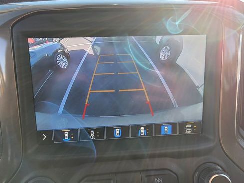 Used 2020 Chevrolet Silverado 1500 High Country w/ Technology Package image 22