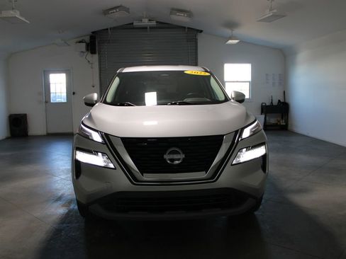 Used 2022 Nissan Rogue SV image 44