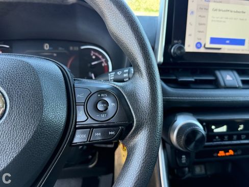 Used 2024 Toyota RAV4 LE image 28