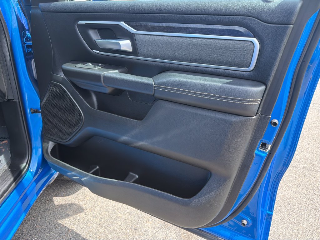 Used 2022 RAM 1500 Big Horn AWD/4WD image 16