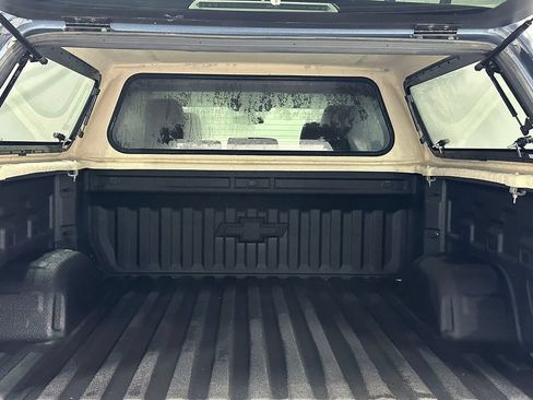 Used 2022 Chevrolet Silverado 1500 RST AWD/4WD image 13