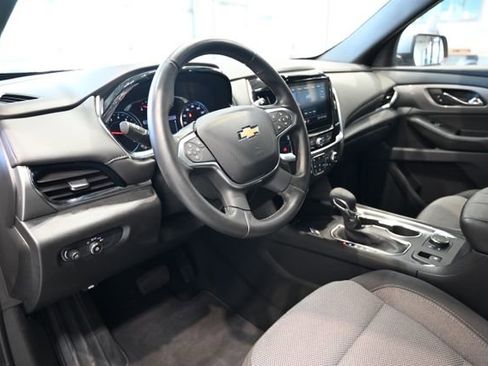 Used 2023 Chevrolet Traverse LT FWD image 21