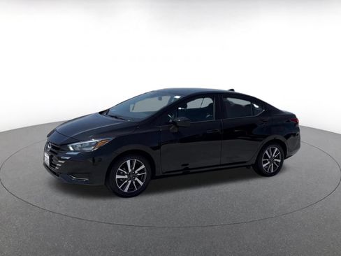 Used 2025 Nissan Versa SV FWD image 7