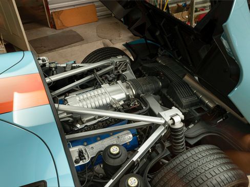 Used 2006 Ford GT RWD image 39