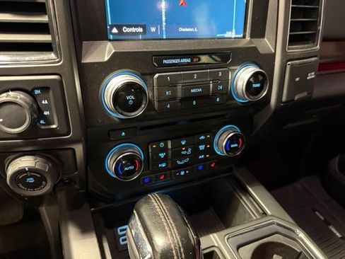 Used 2017 Ford F150 Lariat w/ Equipment Group 502A Luxury AWD/4WD image 21