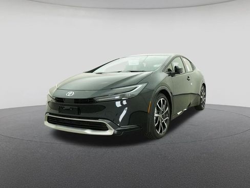 New 2026 Toyota Prius Plug-In Hybrid image 32