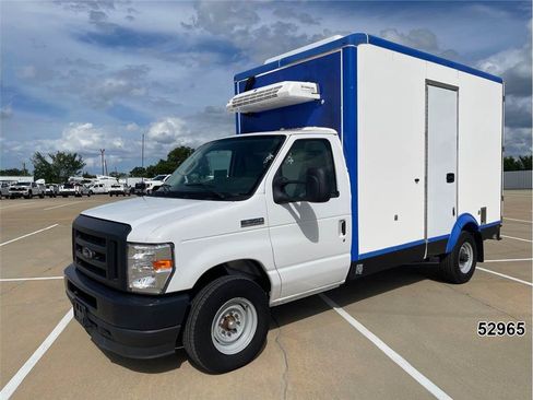 Used 2023 Ford E-350 and Econoline 350 Super Duty w/ Power Windows & Locks Group RWD image 1