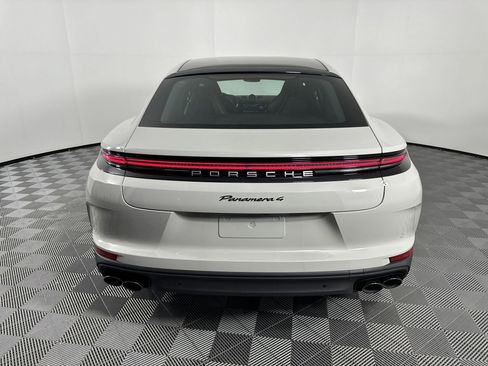 Certified 2025 Porsche Panamera 4 image 10