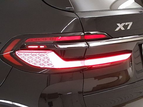New 2026 BMW X7 xDrive40i image 11