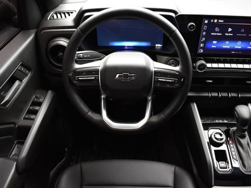 Used 2025 Chevrolet Colorado Trail Boss image 25