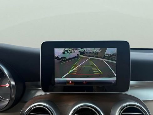 Used 2018 Mercedes-Benz GLC 300 4MATIC image 20