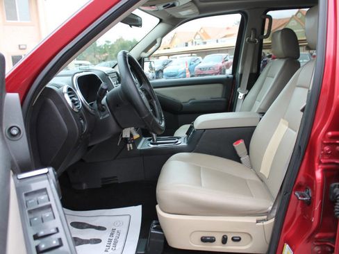 Used 2008 Ford Explorer XLT image 22