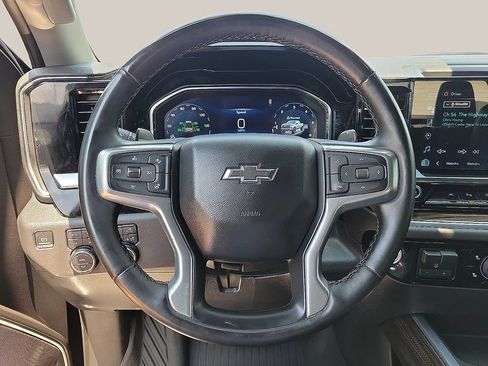 Used 2023 Chevrolet Silverado 1500 LT Trail Boss w/ LT Trail Boss Premium Package AWD/4WD image 19