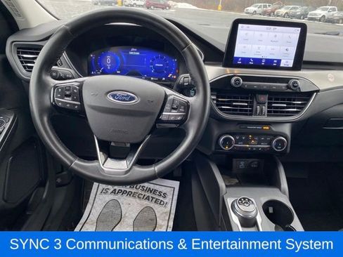 Used 2022 Ford Escape Titanium image 7