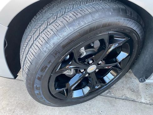 Used 2022 Chevrolet Malibu LT image 25