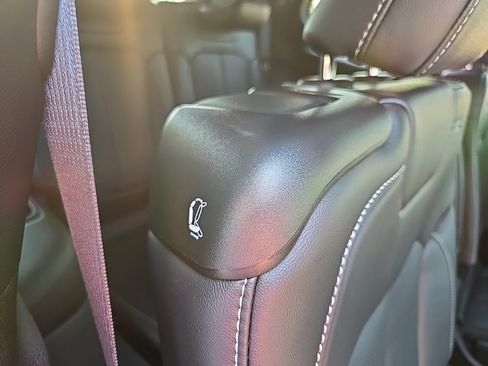 Used 2025 Jeep Grand Cherokee L Limited w/ Luxury Tech Group II image 96