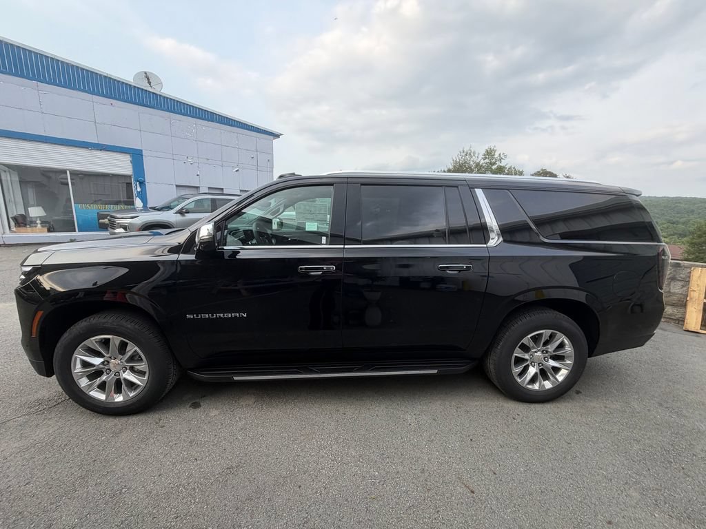 New 2026 Chevrolet Suburban Premier AWD/4WD image 2