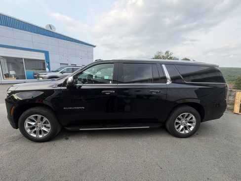 New 2026 Chevrolet Suburban Premier AWD/4WD image 2