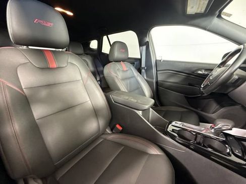 Used 2024 Chevrolet Trax RS FWD image 31