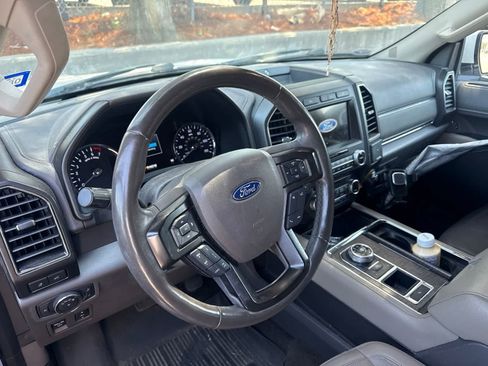 Used 2018 Ford Expedition Max Limited w/ Equipment Group 301A RWD image 4