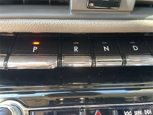 Used 2021 Lincoln Corsair Reserve w/ Equipment Group 201A image 16