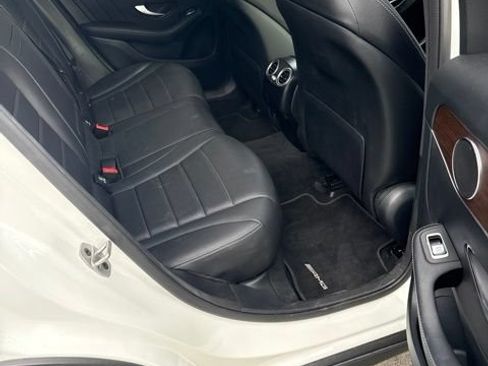 Used 2022 Mercedes-Benz GLC 300 image 14