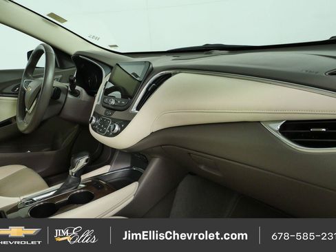 Certified 2024 Chevrolet Malibu LT FWD image 22