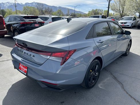 Used 2021 Hyundai Elantra SEL w/ Convenience Package image 7