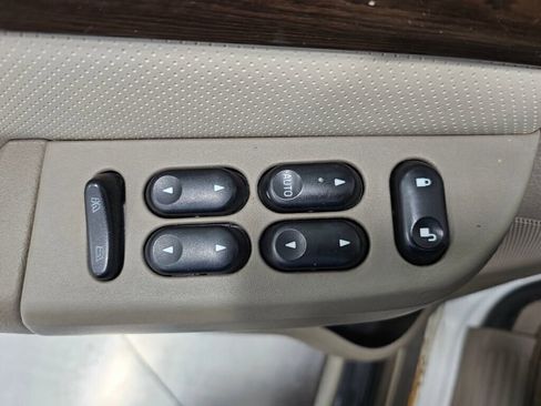 Used 2002 Ford Explorer Eddie Bauer image 27