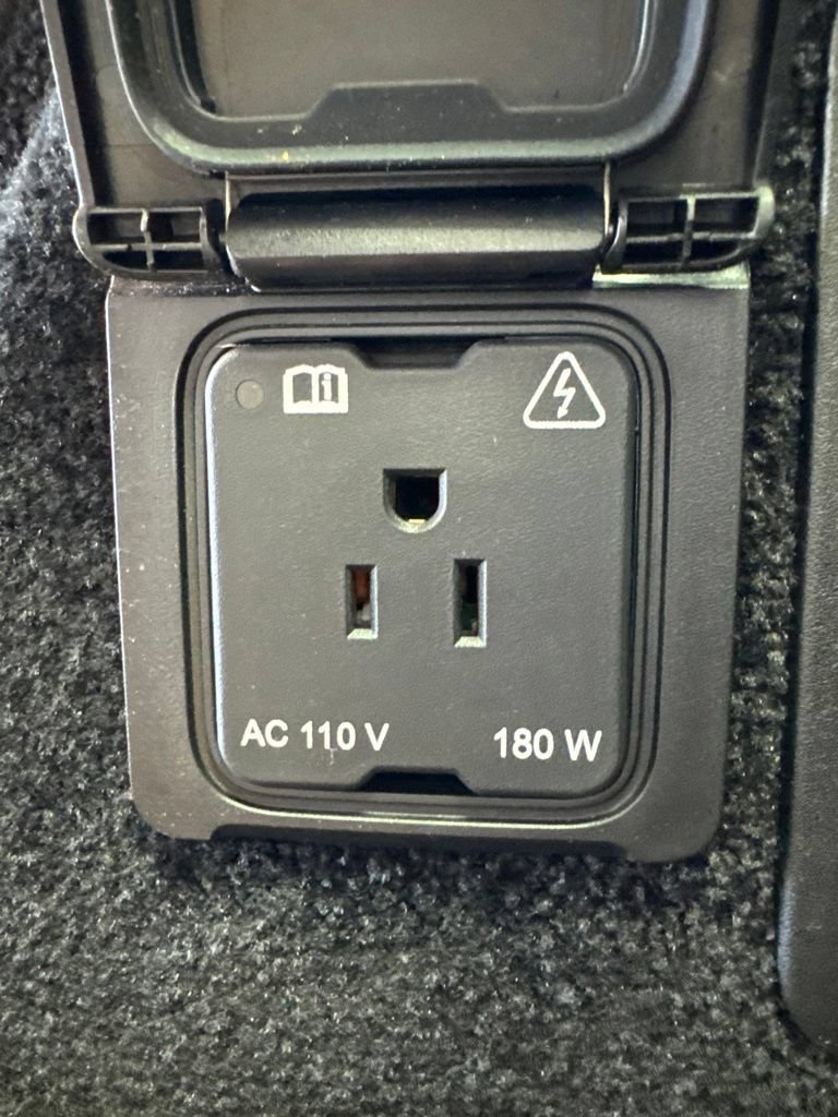Used 2020 Land Rover Range Rover HSE AWD/4WD image 25