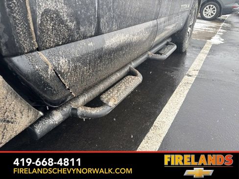 Used 2021 Nissan Titan SV w/ SV Convenience Package image 16