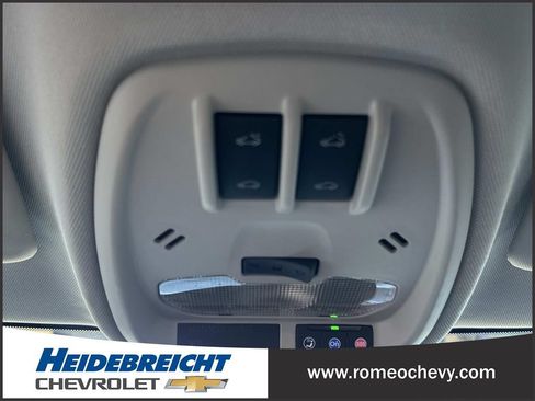 Used 2024 Chevrolet Trax ACTIV w/ Sunroof Package FWD image 25