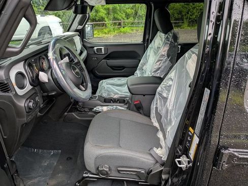 New 2026 Jeep Wrangler Unlimited Sport AWD/4WD image 9