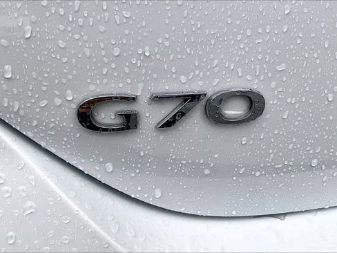 Used 2023 Genesis G70 2.0T image 17