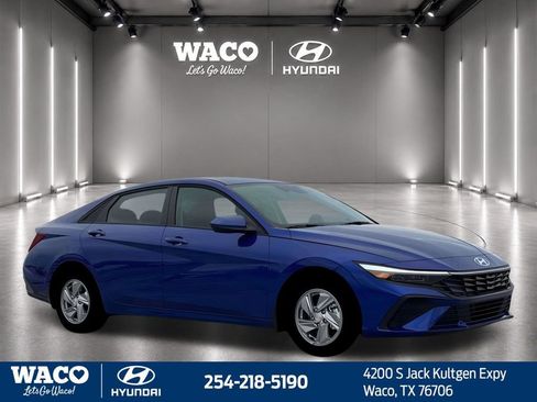 Used 2026 Hyundai Elantra SE w/ Cargo Package FWD image 11