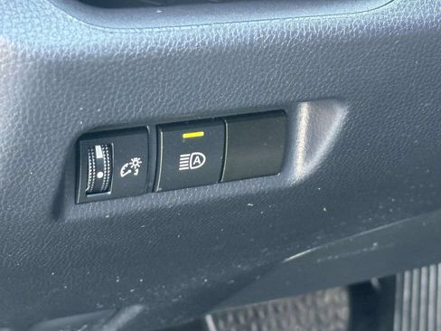 Used 2024 Toyota RAV4 LE AWD/4WD image 18