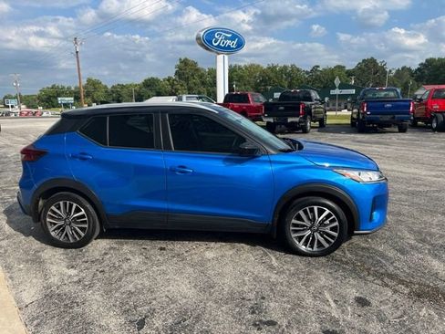 Used 2023 Nissan Kicks SV FWD image 4