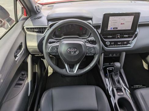 Used 2024 Toyota Corolla Cross AWD Hybrid w/ Convenience Package image 16
