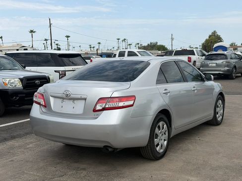 Used 2011 Toyota Camry LE FWD image 10