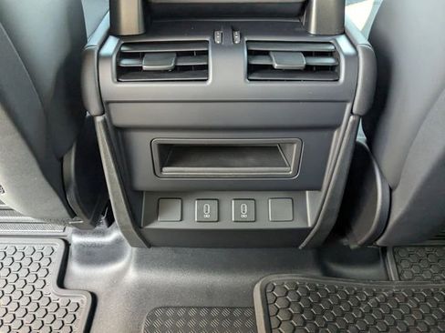 New 2026 Land Rover Defender 110 X-Dynamic SE image 16