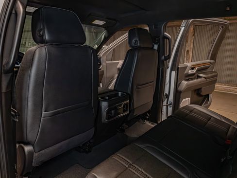 Used 2024 Chevrolet Silverado 3500 High Country w/ Technology Package image 25