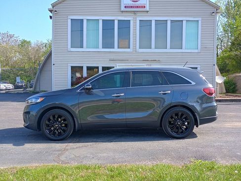 Used 2020 Kia Sorento EX image 2