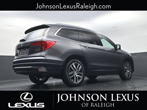 Used 2017 Honda Pilot Touring image 20