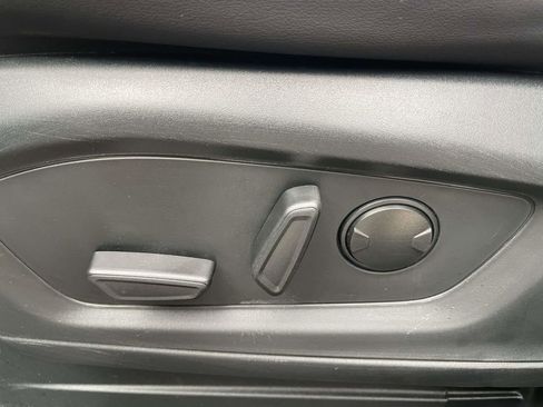 Used 2023 Ford Explorer XLT w/ Equipment Group 202A image 12