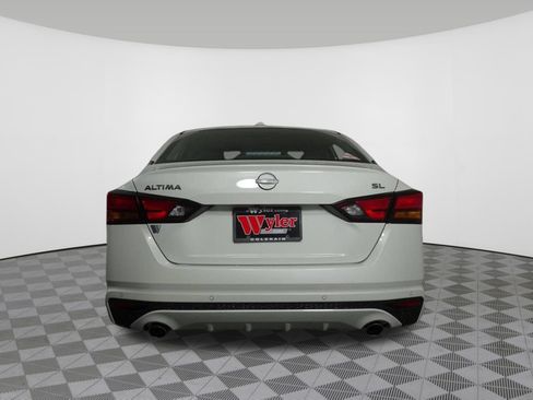 Certified 2025 Nissan Altima 2.5 SL FWD image 18